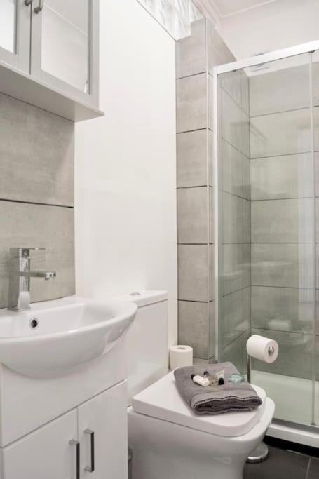 Penarth/Cardiff Bay: Deluxe Flat: 10 Mins To City! Buitenkant foto